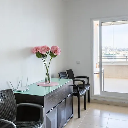 Edificio Apolo 17 Apartment *
